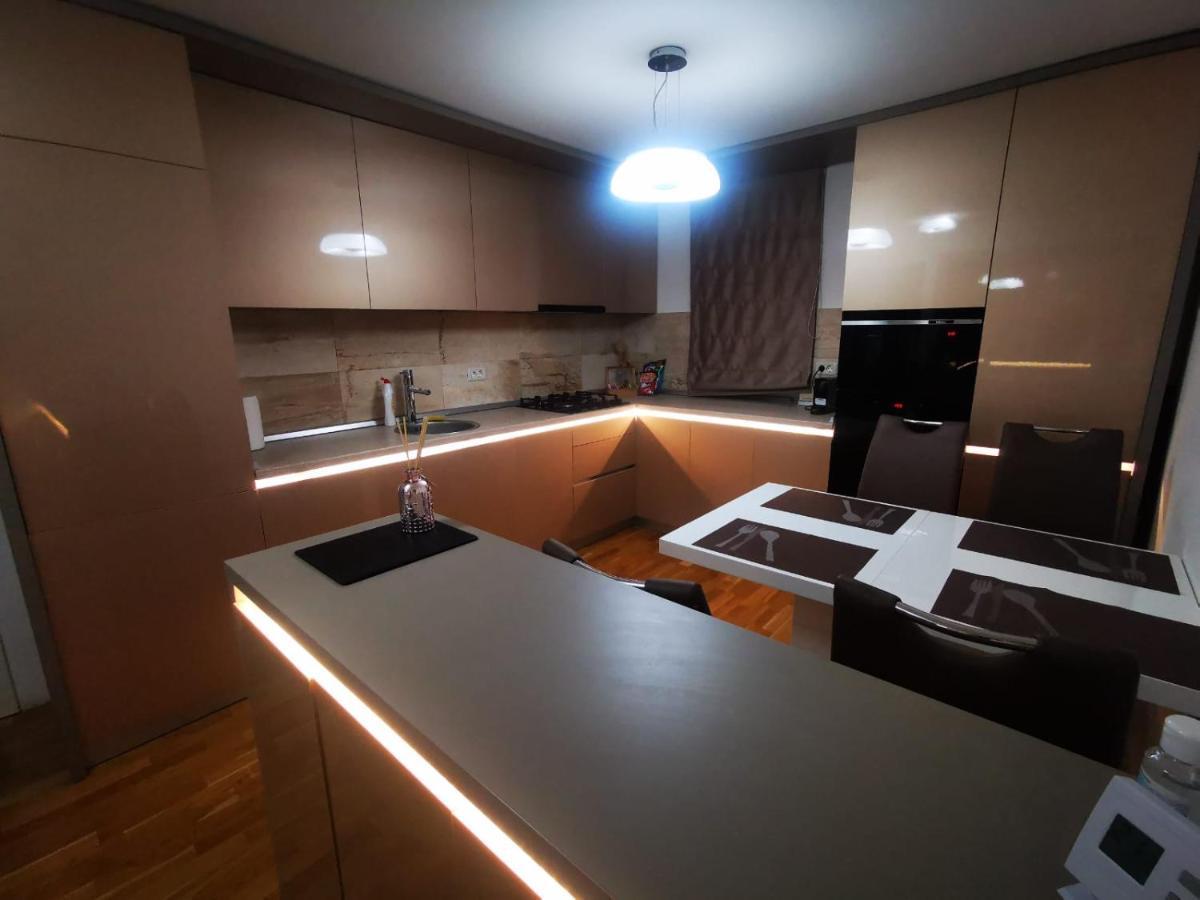 Luxury Apartment. 10 Minutes Taxi Ride To Center Temešvár Exteriér fotografie